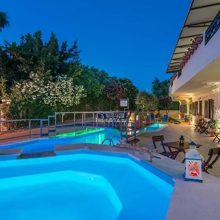 Dante's Maisonettes * Amoudi