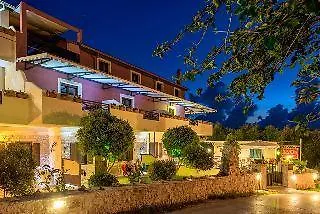 Dante's Maisonettes Amoudi