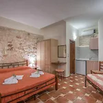 Dante's Maisonettes * Amoudi