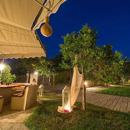Apartment Dante's Maisonettes Amoudi