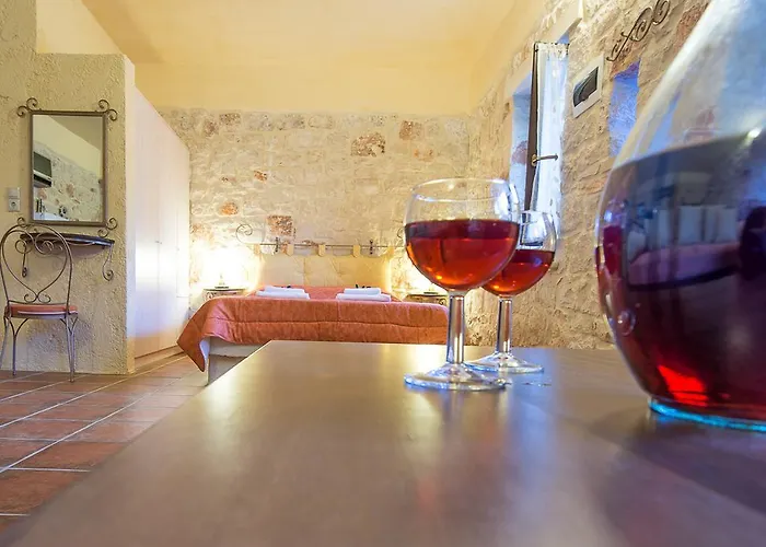 Dante's Maisonettes