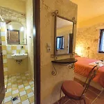 Dante's Maisonettes