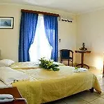 Dante's Maisonettes Amoudi