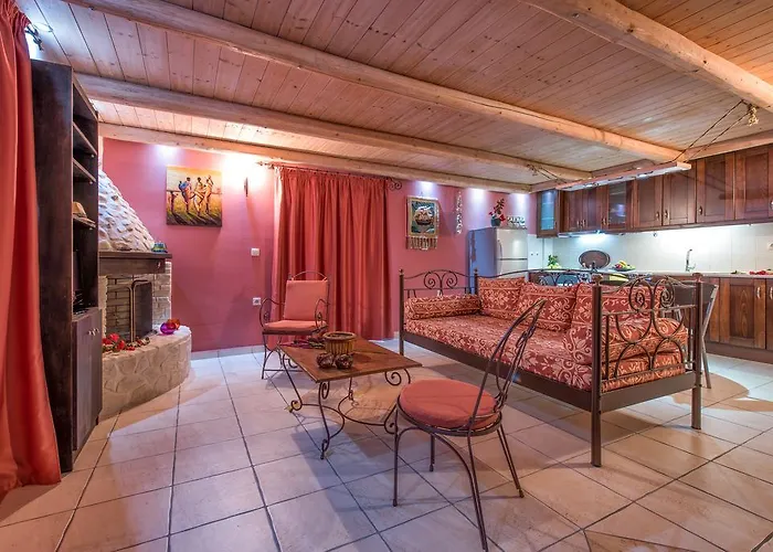 Dante's Maisonettes * Amoudi